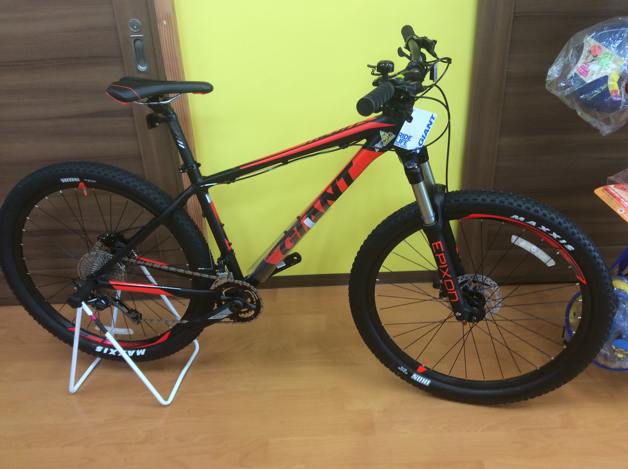 2017 GIANT TALON1