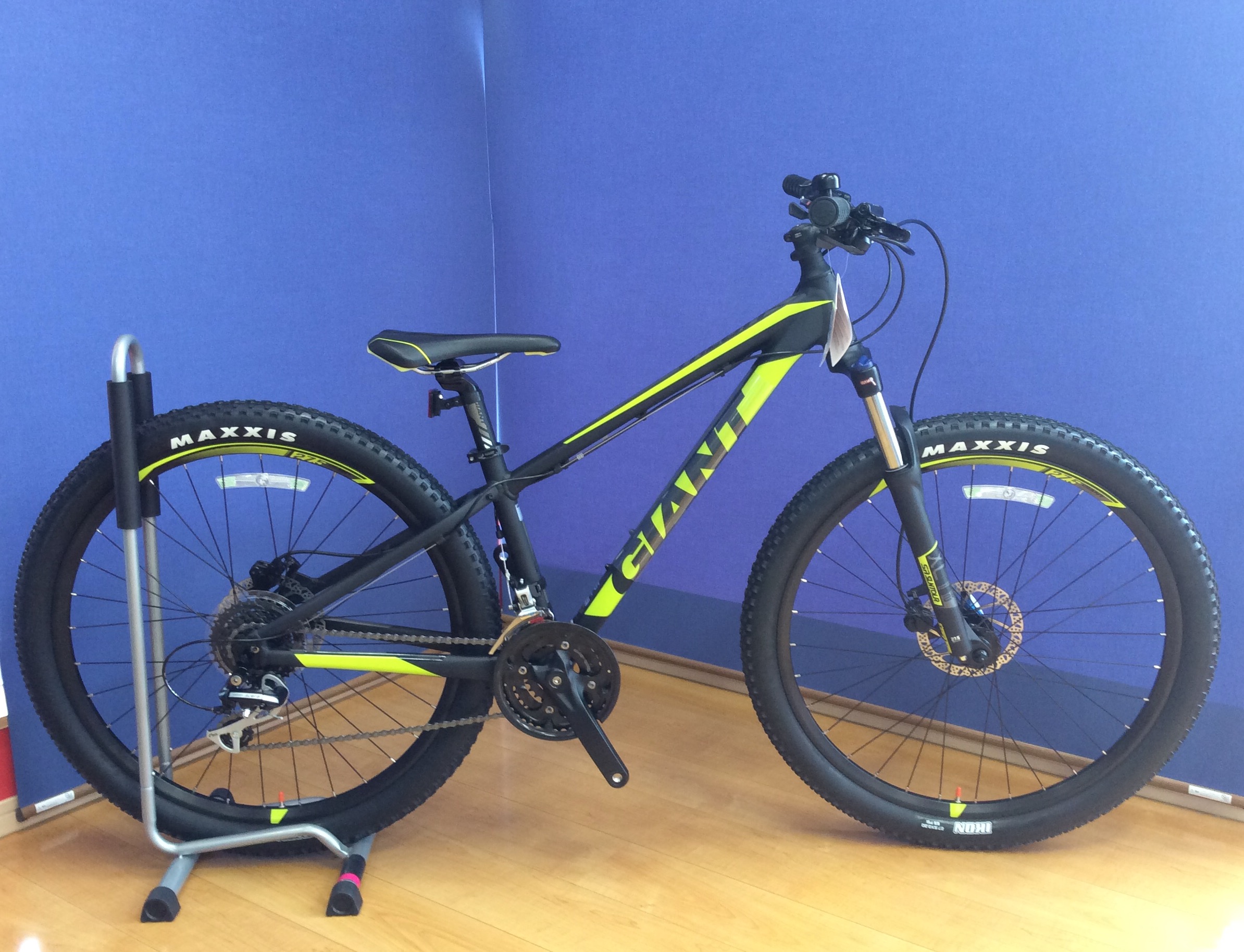 GIANT TALON3