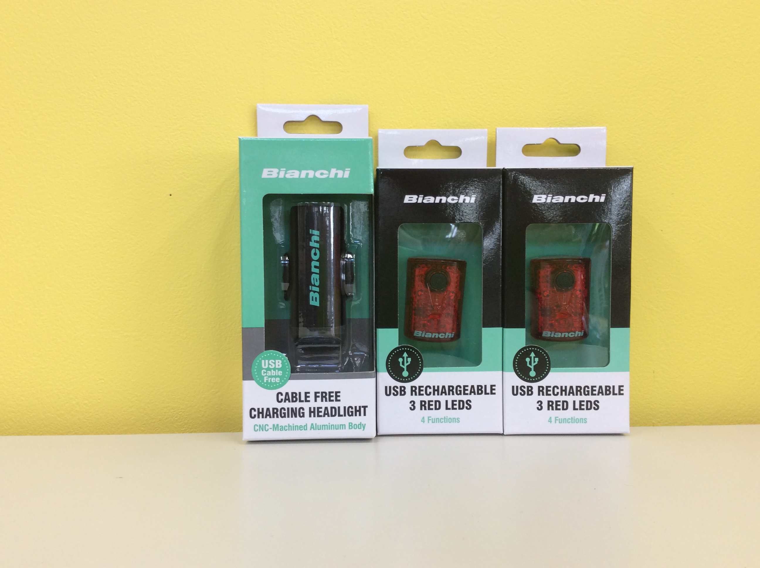 ビアンキ パーツ&アクセサリー 入荷し始めました‼︎
