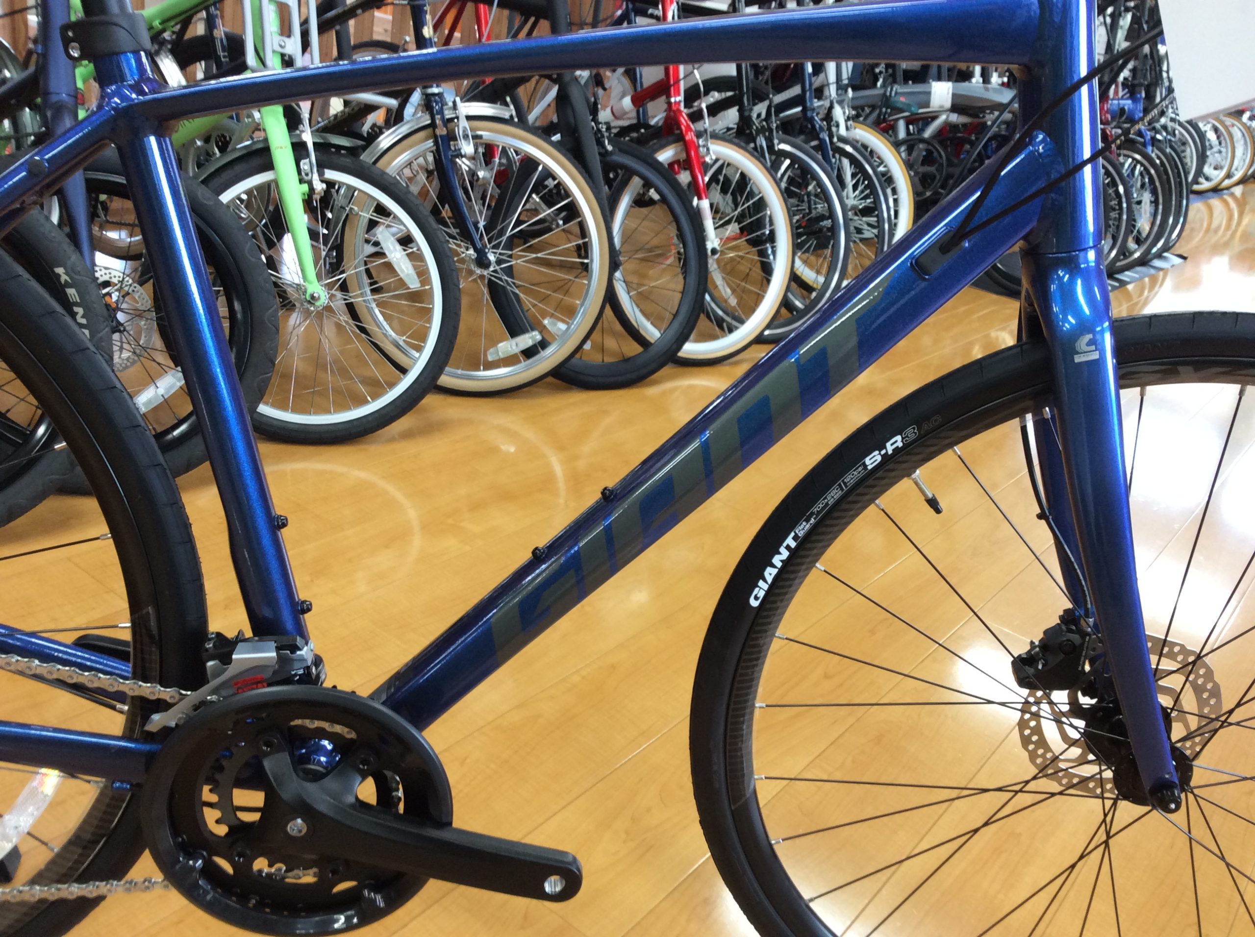 【入荷情報】GIANT エスケープ RX DISC 2021年モデル