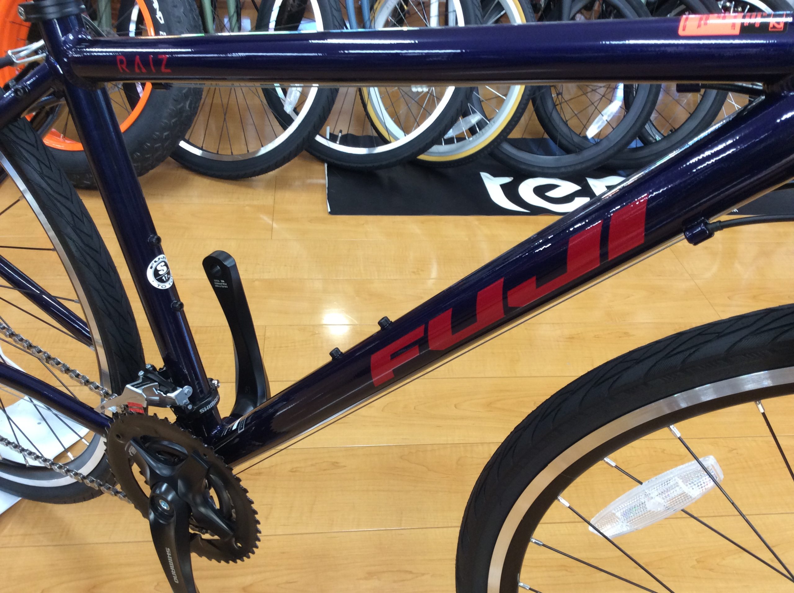 【入荷情報】FUJI クロスバイク2021年モデル
