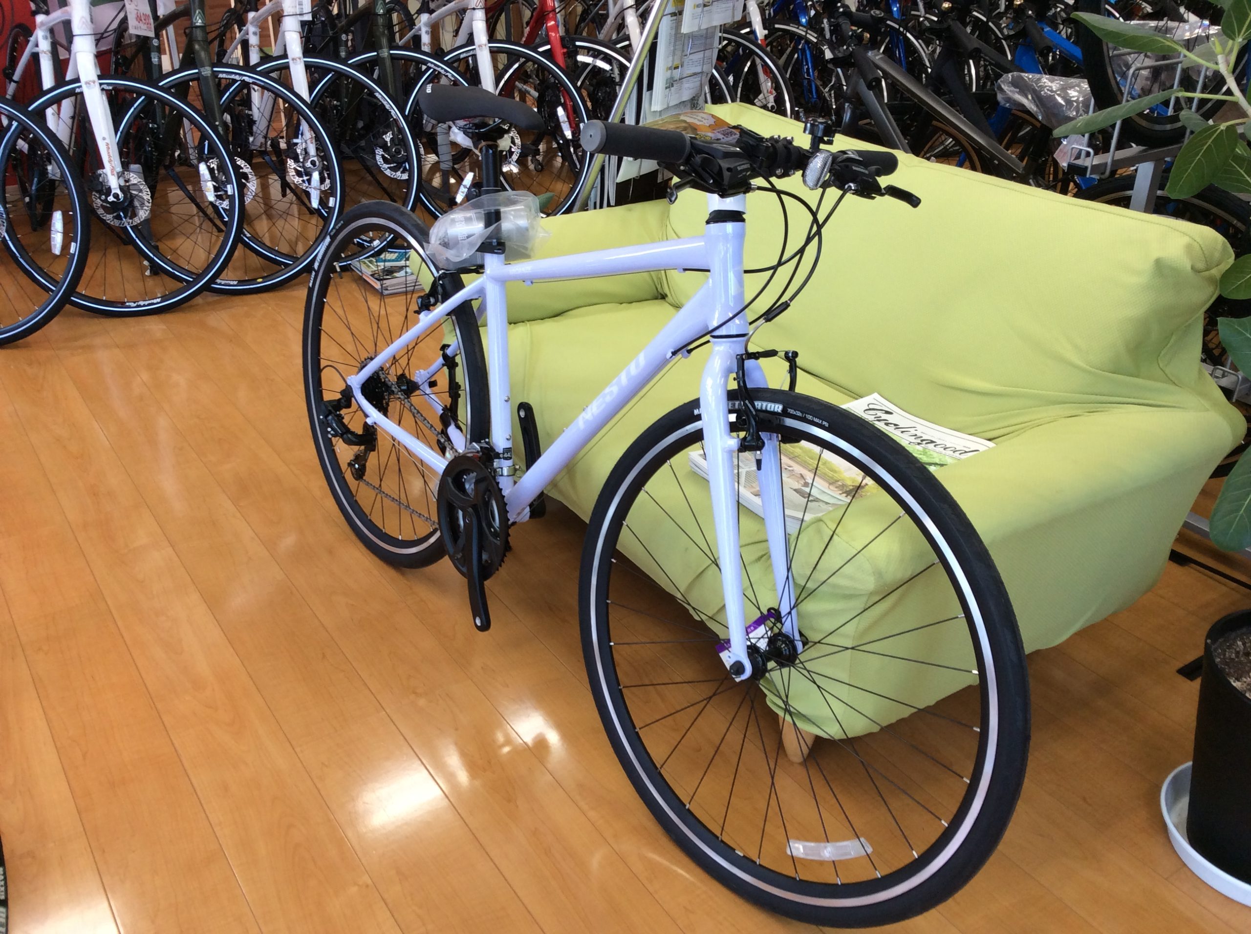 クロスバイク スポーツ自転車 VACANZE 1 500mm NESTO 通勤 通学 驚きの値段