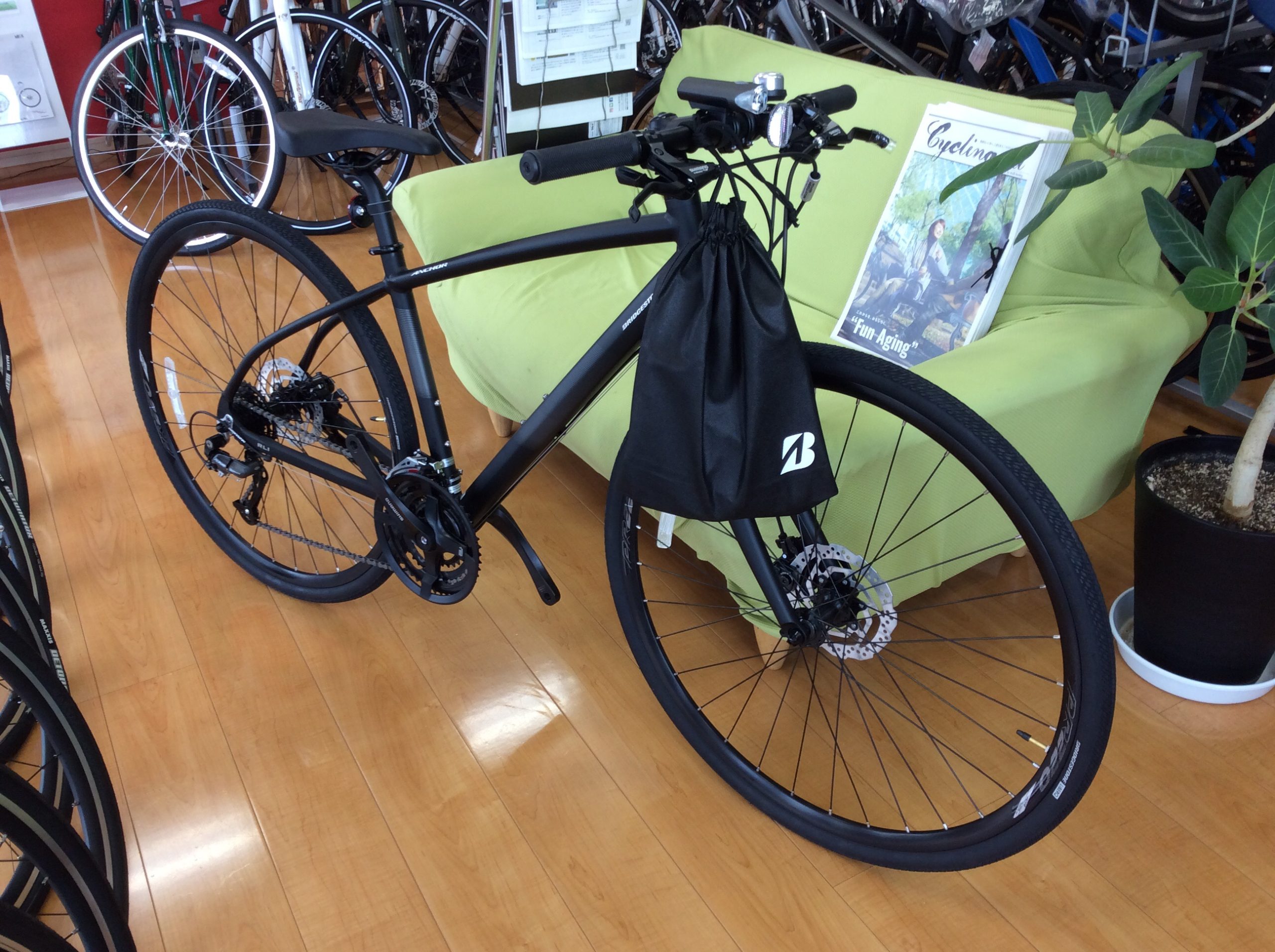 【入荷情報】BRIDGESTONE ANCHOR RL1 2022年モデル