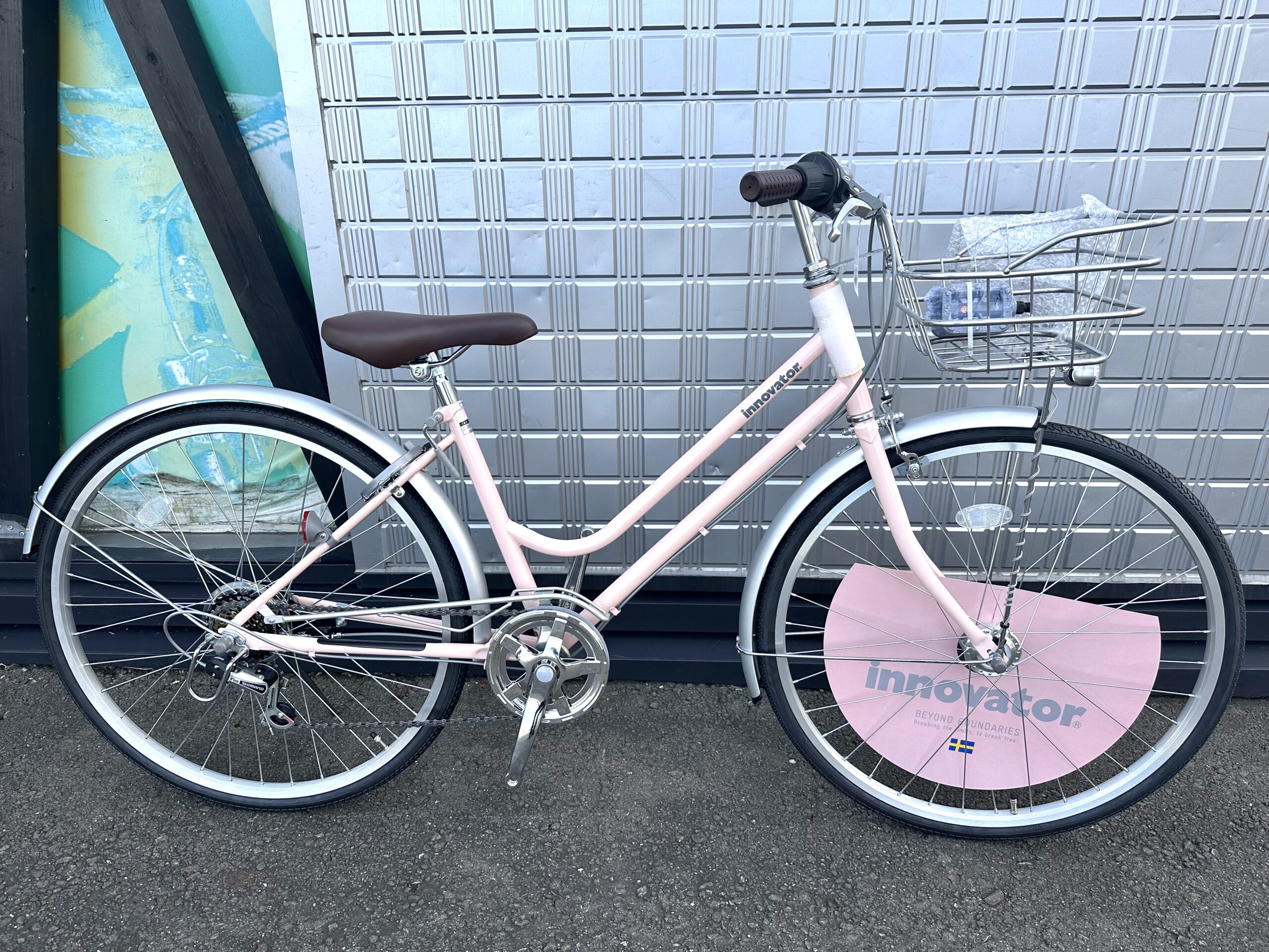 本町店オープン記念セール🎯街乗りに必要な装備が揃ったスタイリッシュシティ車