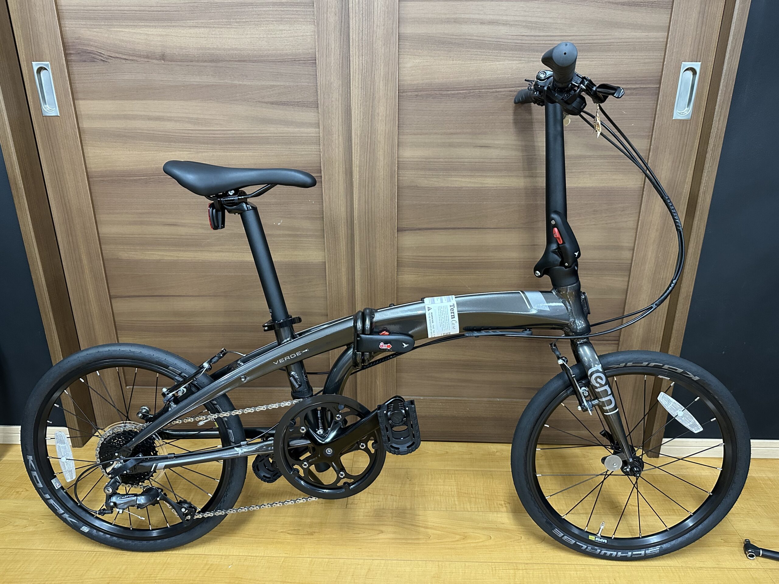 通勤も街乗りも快適な日本モデル折りたたみ自転車が限定1台30%オフ!【ターン】VERGE  N8